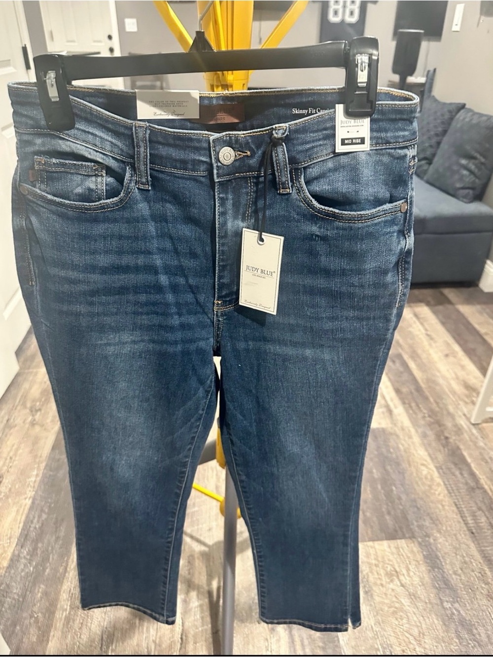 Judy Blue Women’s Medium Dark Blue Skinny Jeans